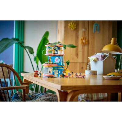 LEGO Конструктор LEGO Friends Клубний будинок друзів HLC LEGO Конструктор LEGO Friends Клубний будинок друзів HLC