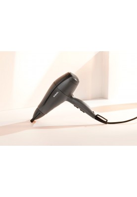 BaByliss Фен Super Light Pro, 2000Вт, 3 режими, HTDC мотор, тонкий концентратор 6 мм, чорний