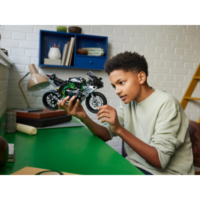 LEGO Конструктор Technic Мотоцикл Kawasaki Ninja H2R