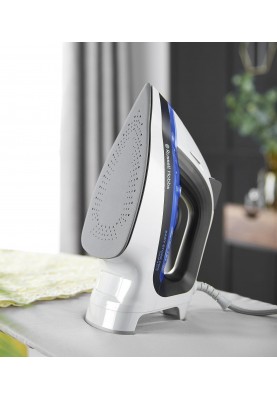 Russell Hobbs Праска Easy Store Pro, 2400Вт, 320мл, паровий удар -180гр, постійна пара - 45гр, зберігання шнура, керам. підошва, біло-синій