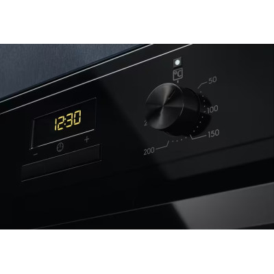 Electrolux Духовий шафа електричний, 65л EOF3H50BK