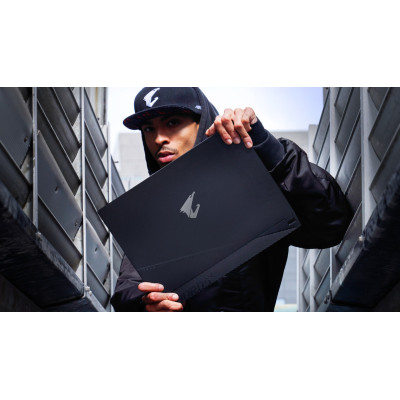 Gigabyte Ноутбук AORUS 15.6 QHD 165Hz/Intel i7-13700H/16/1TB/NVD4070-8/DOS