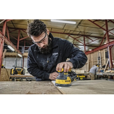 DeWALT Шліфмашина ексцентрикова 280Вт 8000-12000об.хв 125мм амплітуда 2.6мм 1.28кг