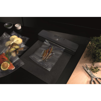 Electrolux Вакуумний пакувальник E4VS1-4AG