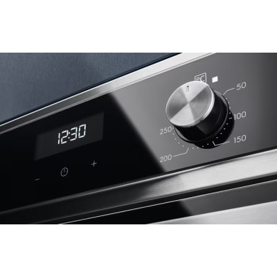 Electrolux Духовий шафа електричний, 65л EOF5H40BX