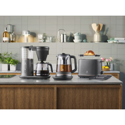 Electrolux Кавоварка крапельна, 1,25л, мелена, чорний