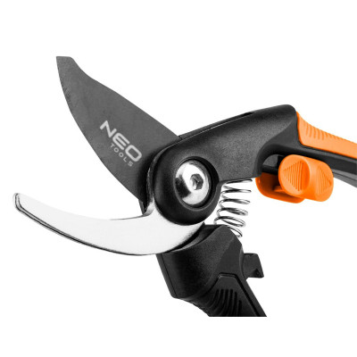 Neo Tools Секатор площинний, d різу 20мм, 210мм, 178г Neo Tools Секатор площинний, d різу 20мм, 210мм, 178г