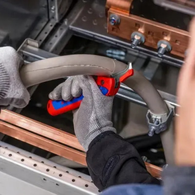 Milwaukee Ніж монтерський KNIPEX, вигнуте лезо, до 7мм, 0.065кг
