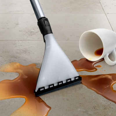 Bosch Пилосос миючий, 2100Вт, НЕРА13, турбощітка, червоний
