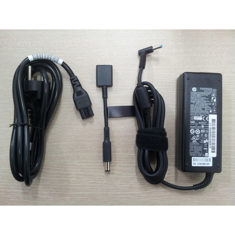HP 65W Smart AC Adapter