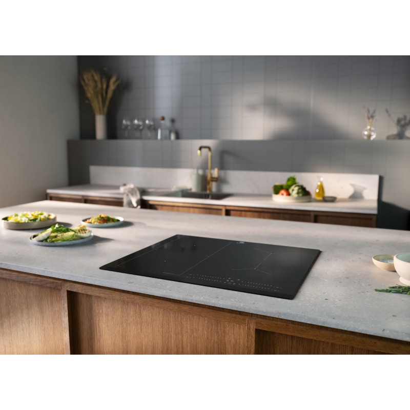 Electrolux Варильна поверхня індукційна, 60см, розширена зона, датчик кипіння, датчик смаження, Hob2Hood, чорний