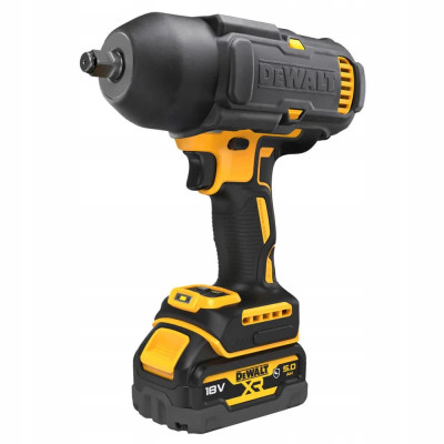 DeWALT Гайковерт ударний акумуляторний  XR Li-Ion 18В акб 2х5А·год 1898Нм 2300об/хв 2200уд/хв 1/2" гумовий чохол, ЗП 2.9кг