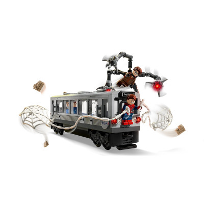 LEGO Конструктор Super Heroes Людина-Павук проти Дока Ока: Сцена в метро