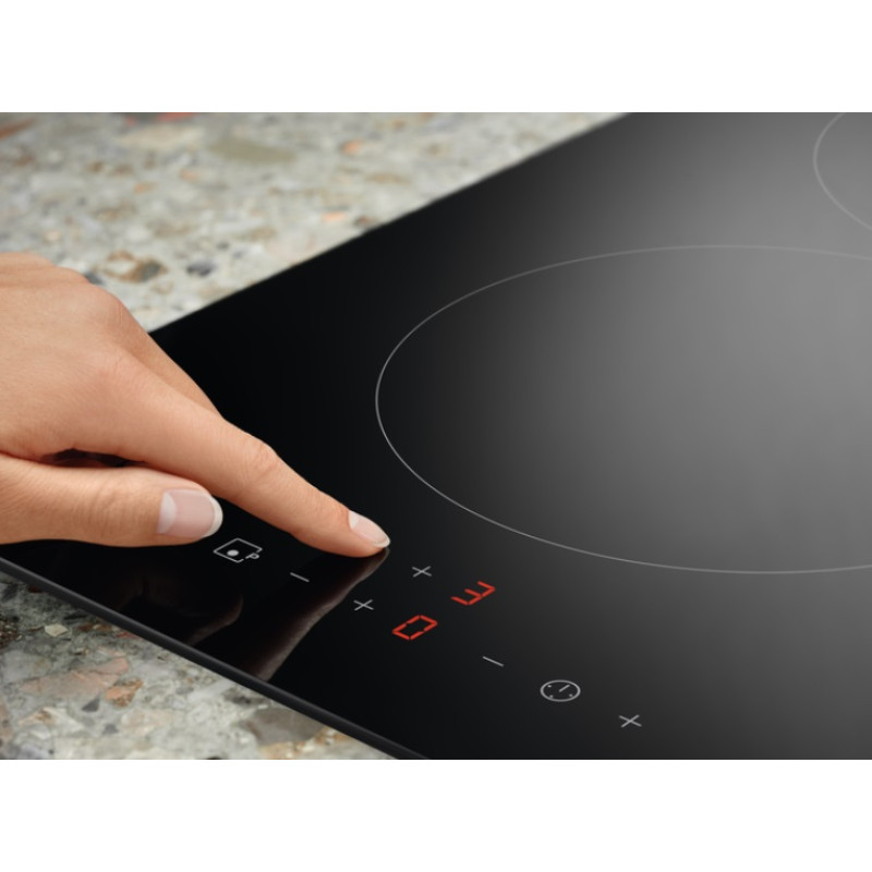 Electrolux Варильна поверхня індукційна, 30см, доміно, чорний