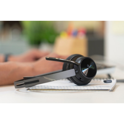 Poly Гарнітура комп'ютерна стерео On-ear Voyager Focus 2, USB-A, Bluetooth, всеспрямований, ANC, Acoustic fence, чорний