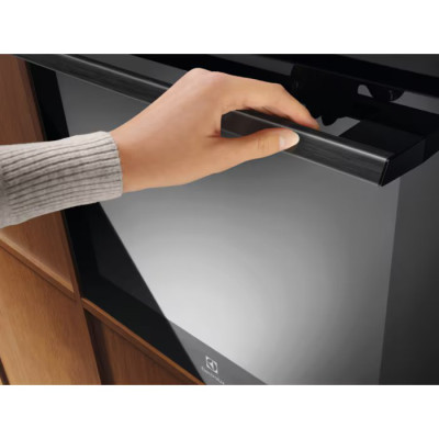 Electrolux Духовий шафа електричний, 72л, A+, дисплей, конвекція, піроліз, телескопічні напрямні, чорний