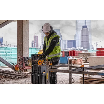 DeWALT Шліфмашина кутова акумуляторна DeWALT XR FLEXVOLT XR Li-lon 54В 125мм 9000об/хв 2.18кг без АКБ та ЗП