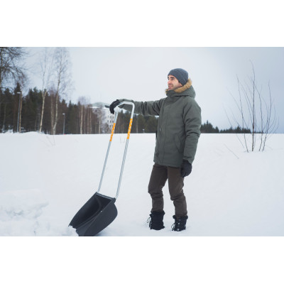 Fiskars Скріпер для снігу SnowXpert