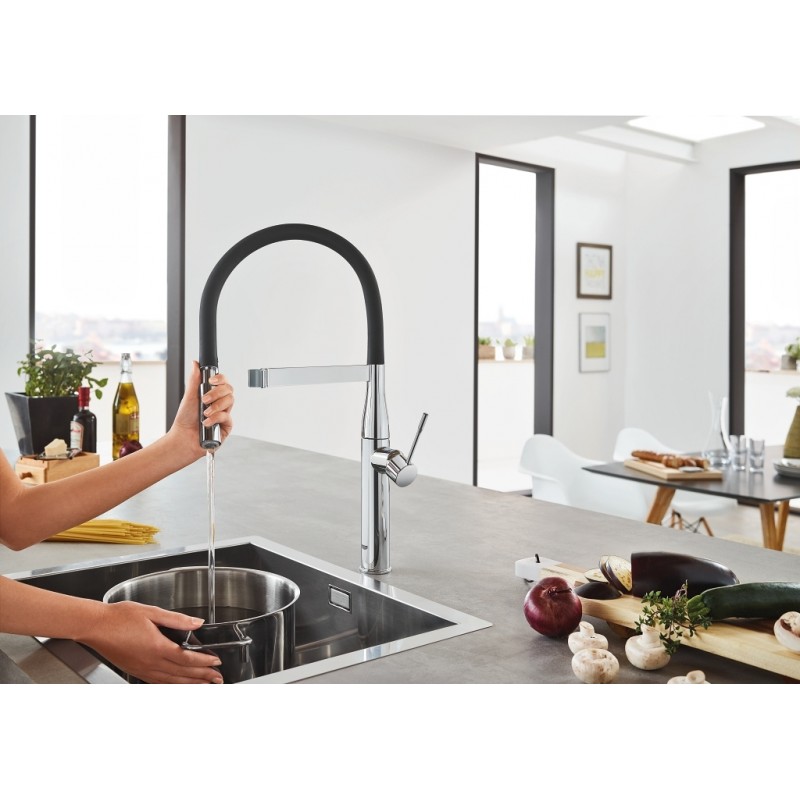 Grohe Змішувач для кухні Essence, довж.виливу - 240мм, поворотний, гнучкий, 1 важіль, хром