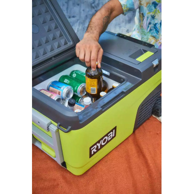 Ryobi Холодильник мобільний акумуляторний RY18CB23A-0, 18В ONE+, робота від 220 або 12В, температура +20…-20, об'єм 23л Ryobi Холодильник мобільний акумуляторний RY18CB23A-0, 18В ONE+, робота від 220 або 12В, температура +20…-20, об'єм 23л