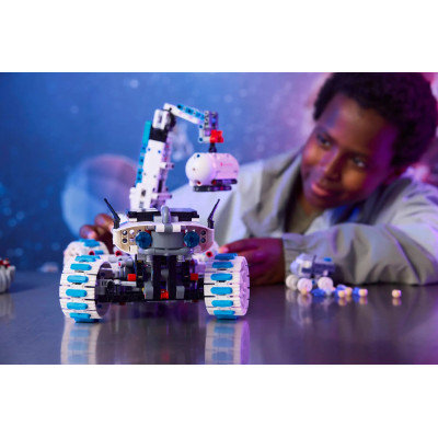 LEGO Конструктор Technic Місяцехід Lunar Outpost. Космічний корабель