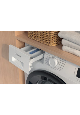Indesit Пральна машина фронтальна, 6кг, 1200, A+++, 44.6см, дисплей, пара, інвертор, люк чорний, білий
