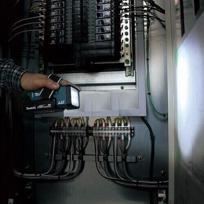 Makita Ліхтар Makita DEBDML186 акумуляторний, LXT 18B, 35lm, до 114годин, 0.51кг