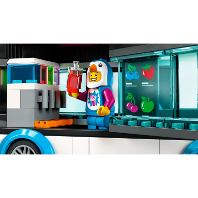 LEGO Конструктор City Веселий фургон пінгвіна