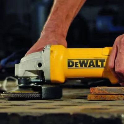 DeWALT Шліфмашина кутова 1400Вт 125мм 11500об·хв 1.85кг