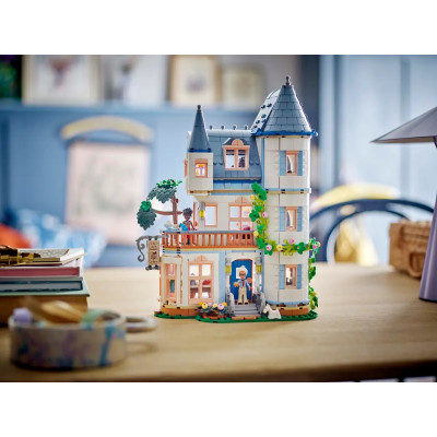 LEGO Конструктор Friends Замковий готель «Ночівля і завтрак»
