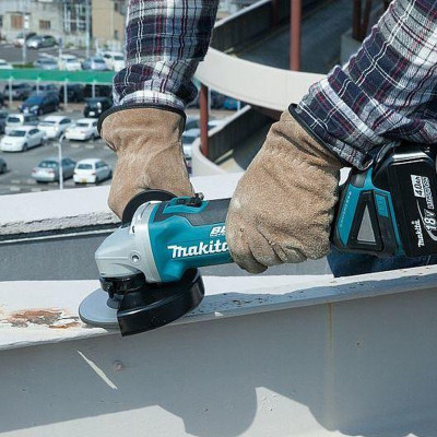 Makita DGA 504 Z