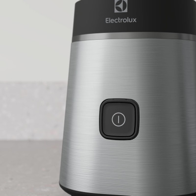 Electrolux Блендер спортивний, 300Вт, чаша-2x600мл, метал