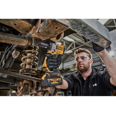 DeWALT Гайковерт ударний акумуляторний DeWALT XR Li-Ion 18В 610Нм 1400-2500об/хв 3550уд/хв 1/2" кейс TSTAK 1.1кг без АКБ та ЗП