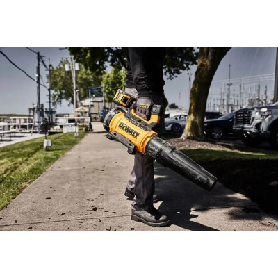 DeWALT Повітродув садовий акумуляторний DeWalt XR FLEXVOLT 54В 257.5км/год 3.2кг без АКБ та ЗП