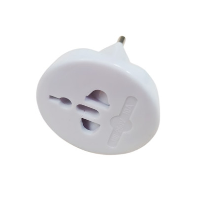 Перехідник універсальний на європейську розетку 10A white