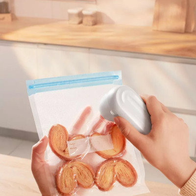 Вакууматор Xiaomi Jingchu Mini Vacuum Machine (JC-ZKJ01) (JC-ZKJ01) Вакууматор Xiaomi Jingchu Mini Vacuum Machine (JC-ZKJ01) (JC-ZKJ01)