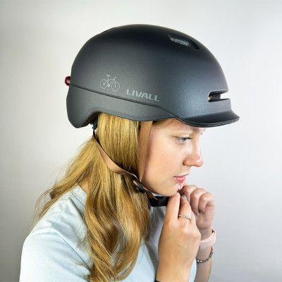 Захисний шолом Livall C20 (L) Midnight Black (57-61см), сигнал стопів (LIV-000C20-5342)