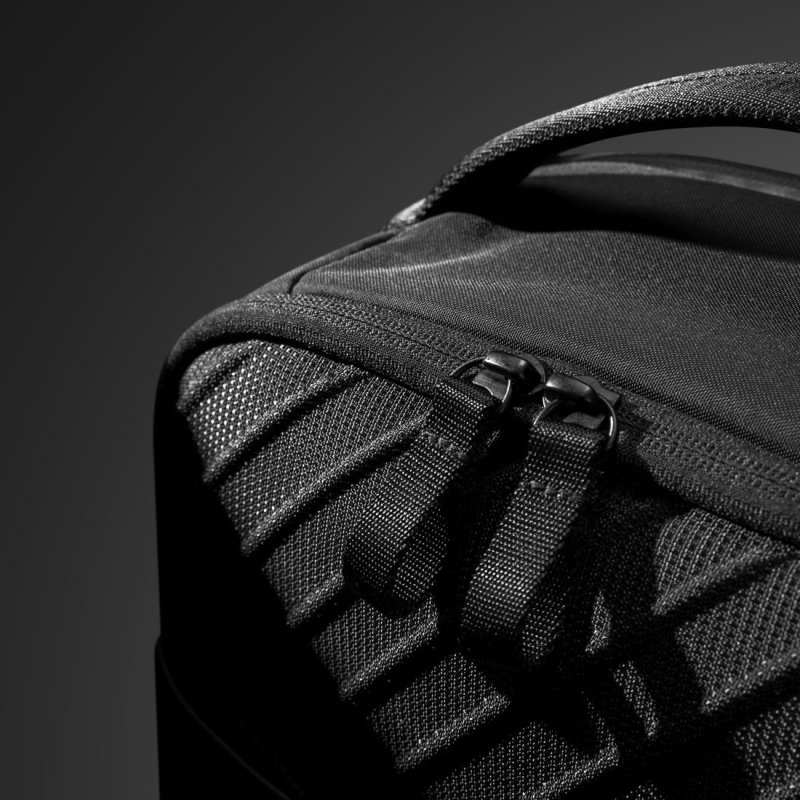 Рюкзак Tomtoc Voyage-T50 Laptop Backpack Black 15.6 Inch/20L (T50M1D1) (T50M1D1)