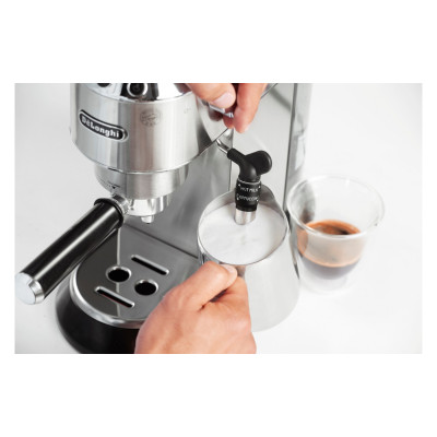 Ріжкова кавоварка еспресо Delonghi EC 685.M