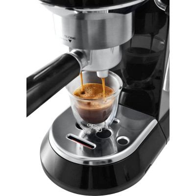 Ріжкова кавоварка еспресо Delonghi EC 685.BK