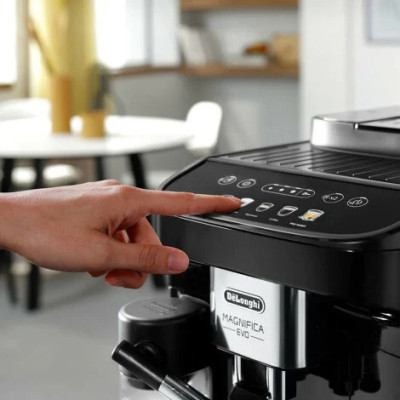 Кавомашина автоматична Delonghi Magnifica Evo ECAM 290.61.B