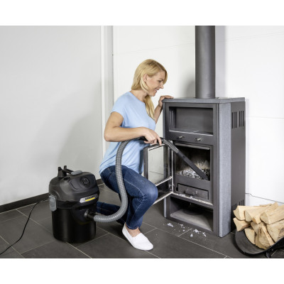 Пилосос для збирання золи та сухого сміття Karcher AD 2 (1.629-711.0)
