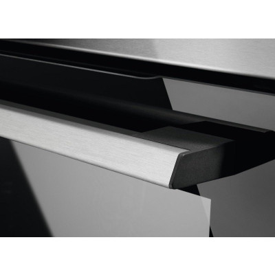 Духовка електрична Electrolux EOE8P31X