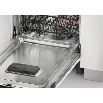 Посудомийна машина Whirlpool WSIC 3M27 C