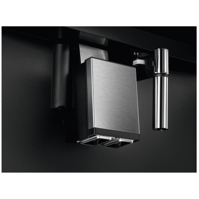 Кавомашина автоматична Electrolux EBC85X