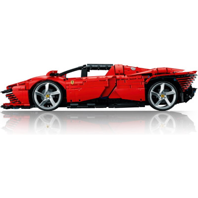 Авто-конструктор LEGO Technic Ferrari Daytona SP3 (42143)
