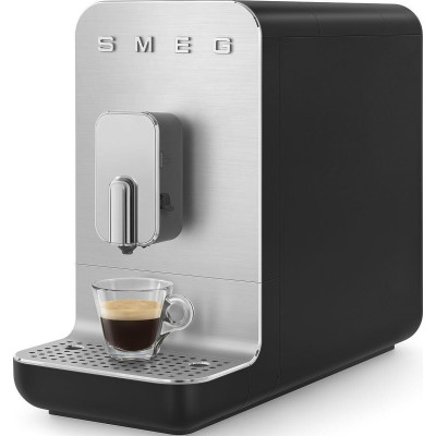 Кавомашина автоматична  SMEG BCC13BLMEU