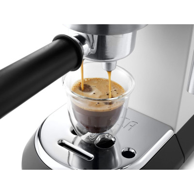 Ріжкова кавоварка еспресо Delonghi EC 685.W