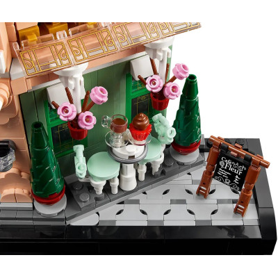 Блоковий конструктор LEGO Icons Французька кав'ярня (10362) Блоковий конструктор LEGO Icons Французька кав'ярня (10362)