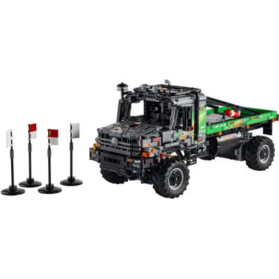 Авто-конструктор LEGO Technic Mercedes-Benz Zetros (42129)